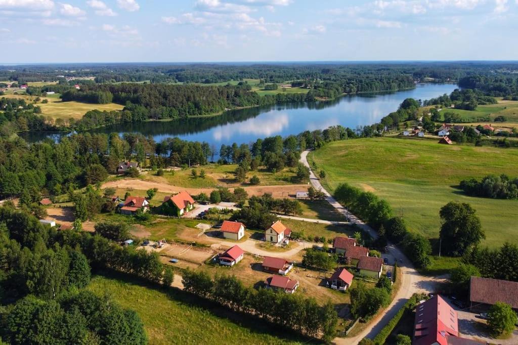 Domki Na Mazurach Kurka Wodna Hotel Mikołajki Exterior foto